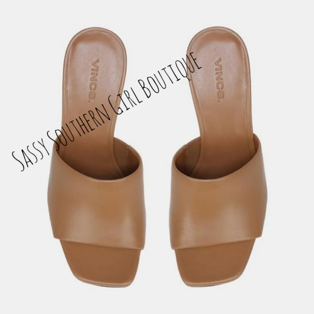 🆕⭐ VINCE tan camel leather wedges